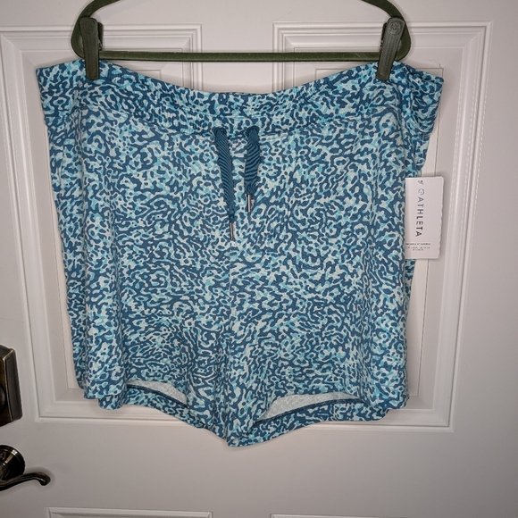 Athleta Clouded Leopard BlueElastic Waist Pocket Balance Shorts Size 3X NWT - Picture 5 of 9